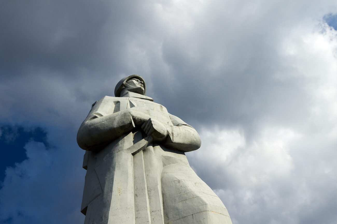 Монумент Алёша в Мурманске