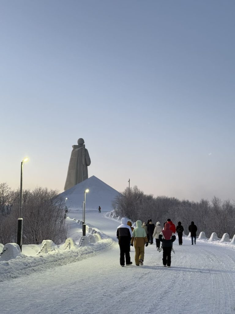 Alyosha memorial in Murmansk in winter